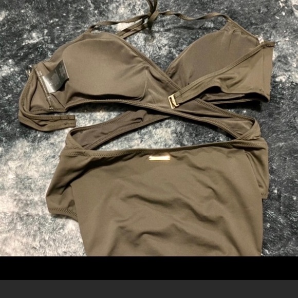 🔻SALE🔻VINCE CAMUTO🔹NEW CONDITION - Picture 10 of 10